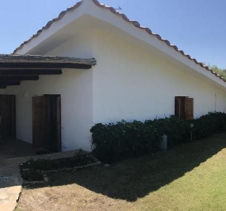 Porto Istana Beach House 올비아 외부 사진